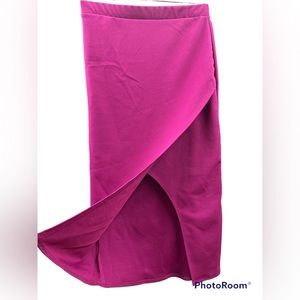 21 SAINTS JUNIORS bergundy colored straight skirt with slit. Size medium